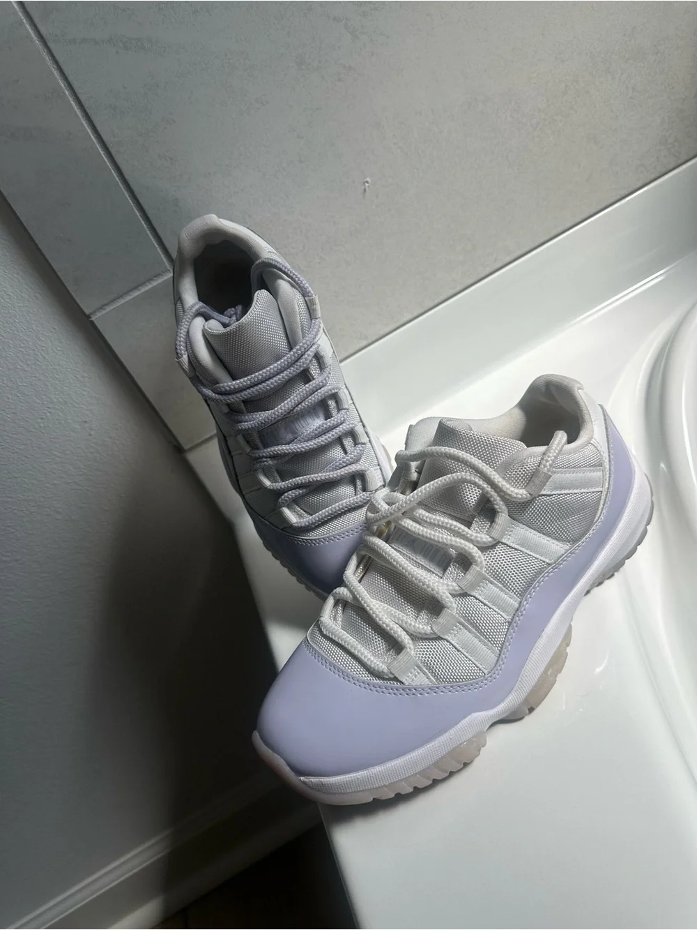 Jordan Kids Low Top Sneakers in Light Lavender and White